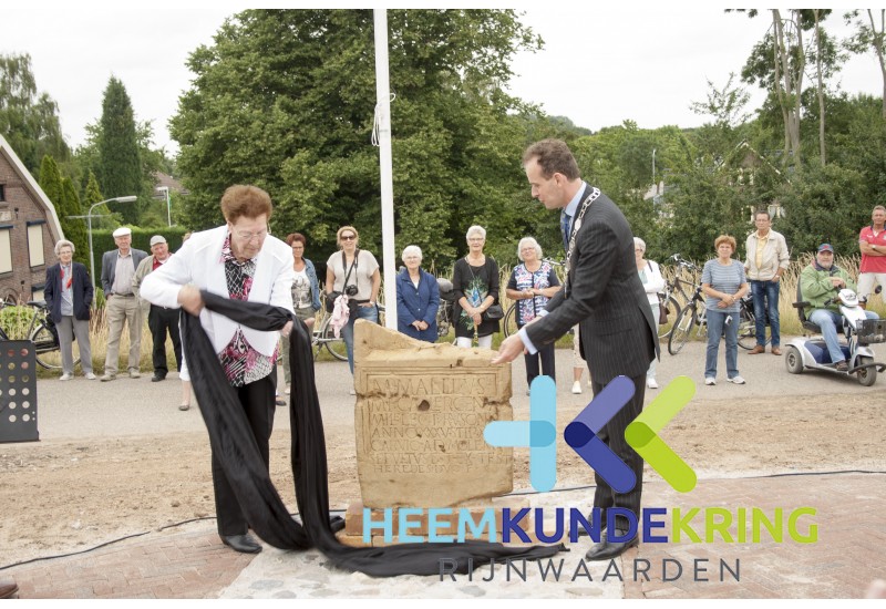 12 -7-2015 Onthulling grafsteen Herwen Coll. P.Snip- HKR (45)